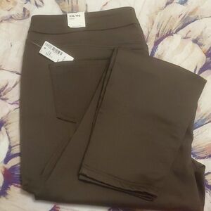 NWT. Comfort Skinny Leg Jeans